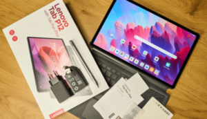 Подробнее о статье Lenovo Tab P12 — большой игрок на маленькой сцене: планшет, который любит находиться на улице