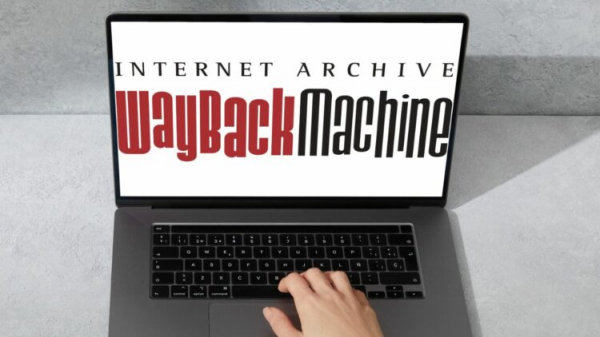 Google теперь позволяет вам вернуться во времени время с Wayback Machine